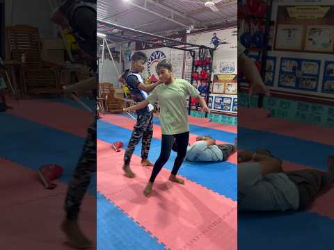 V KARATE| NUNCHAKU DEFENCE |#selfdefense #fighting #martialarts #vkarate #india #shorts #viral #mma