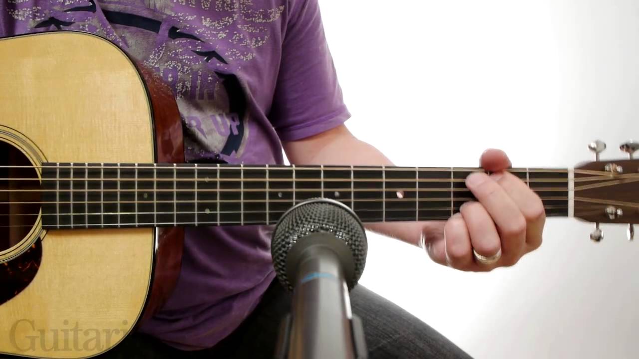 Recording acoustic guitar: microphone placement - YouTube