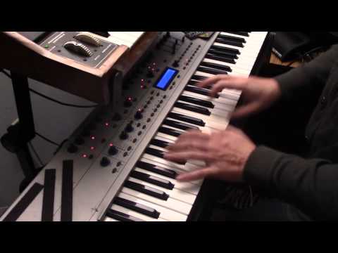 Solovox plays a Novation Ks5 synthesizer