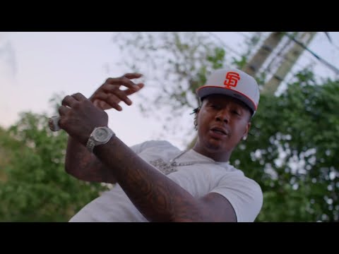 Icewear Vezzo ft. Moneybagg Yo "Out Here" (Music Video)