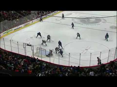 Vancouver Canucks vs Colorado Avalanche 4/6/10