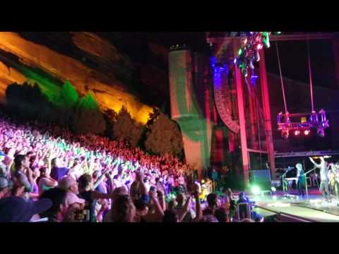 Beck at red rocks