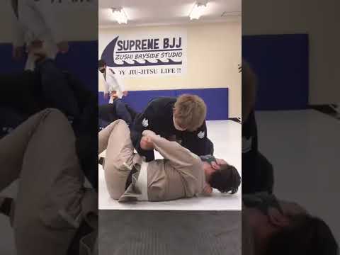 ニーオンベリーからの腕十字