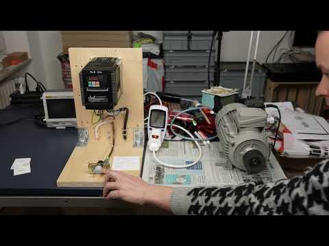 Siemens Synchronreluktanzmotor 750Watt läuft mit einem Hitachi WJ200