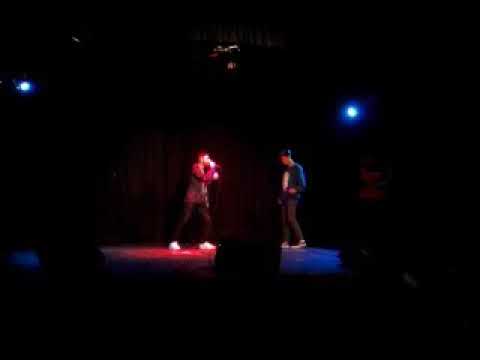 Trash vs Dikey en la biblioteca municipal mar del plata