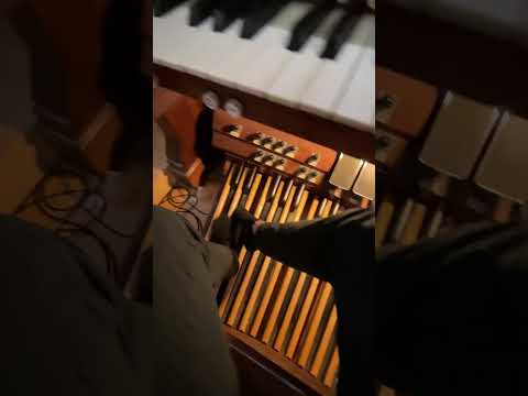 Extremely powerful 32‘ Contra Bombarde!! #organ #music #church #musician