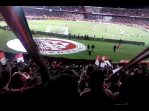 "Pelo Nosso Amor" Barra: Guarda Popular • Club: Internacional • País: Brasil