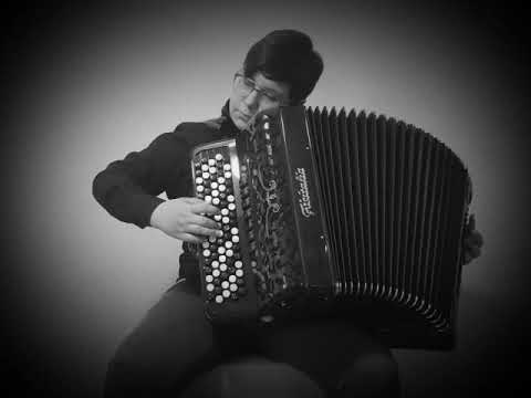 FISITALIA ACCORDION - Cristian Chiaraluce plays "Prelude in C mayor" of J. S. Bach(Old film version)
