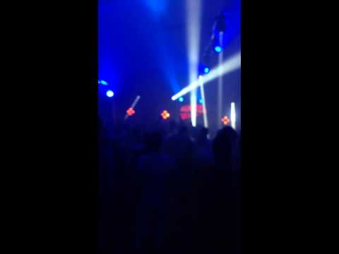 Oliver Heldens dropping 'Gecko' - World Club Dome 2014