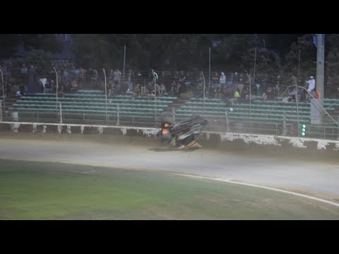Tony Stewart Flips Out of Heat 4 | NZ Sprintcars - Palmerston North 2017