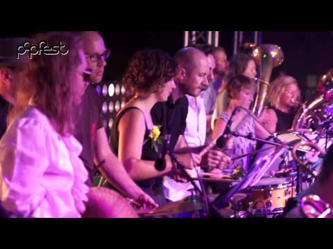 MusikarbeiterInnenkapelle feat. Yasmo, Ankathie Koi & Clara Luzia - Bologna