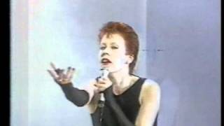 Hazel O&#39;Connor - Decadent Days (1981 music video)