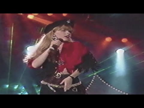 ALEX Y CHRISTINA "¡Chas! Y Aparezco A Tu Lado" (TV show 1988) Widescreen