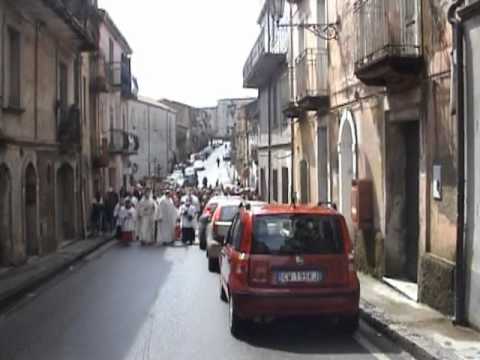 Domenica delle palme - "Benedizione" - Girifalco,17aprile 2011.mpg