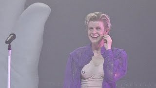 Robyn, Dancing On My Own, audience takeover, live at the Fox Theater (Oakland), 2/26/2019 (HD)