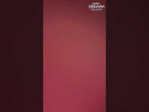 🇳🇱 The Netherlands outfits for the JESC 2022