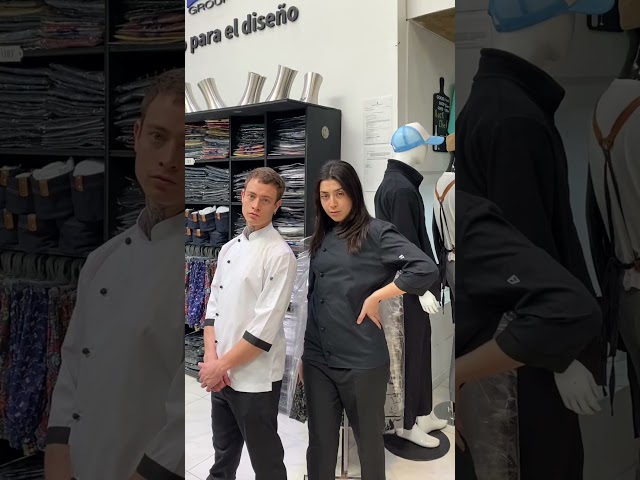 Vídeo relacionado con DiULi Chaquetas Cocinero Hombre, Chaquetilla de Chef Mujer, Camisa de Cocinero Manga Corta, Uniforme de Camisa con Botónes,Abrigo de Trabajo Camarero Unisex para Hosteleria,Cocina,Restaurante (Negro)