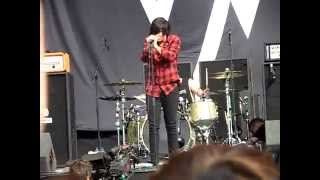 Sleeping With Sirens - With Ears To See and Eyes To Hear (Reading Festival 2014)