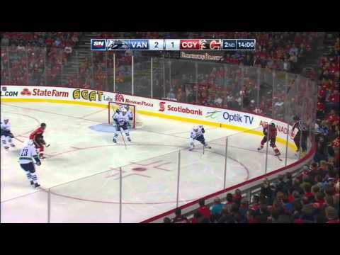 NHL 2014 10 08 Vancouver Canucks vs Calgary Flames