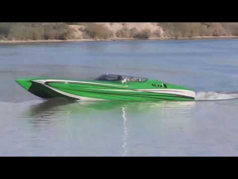 This M31 Speed Boat does 176 MPH!