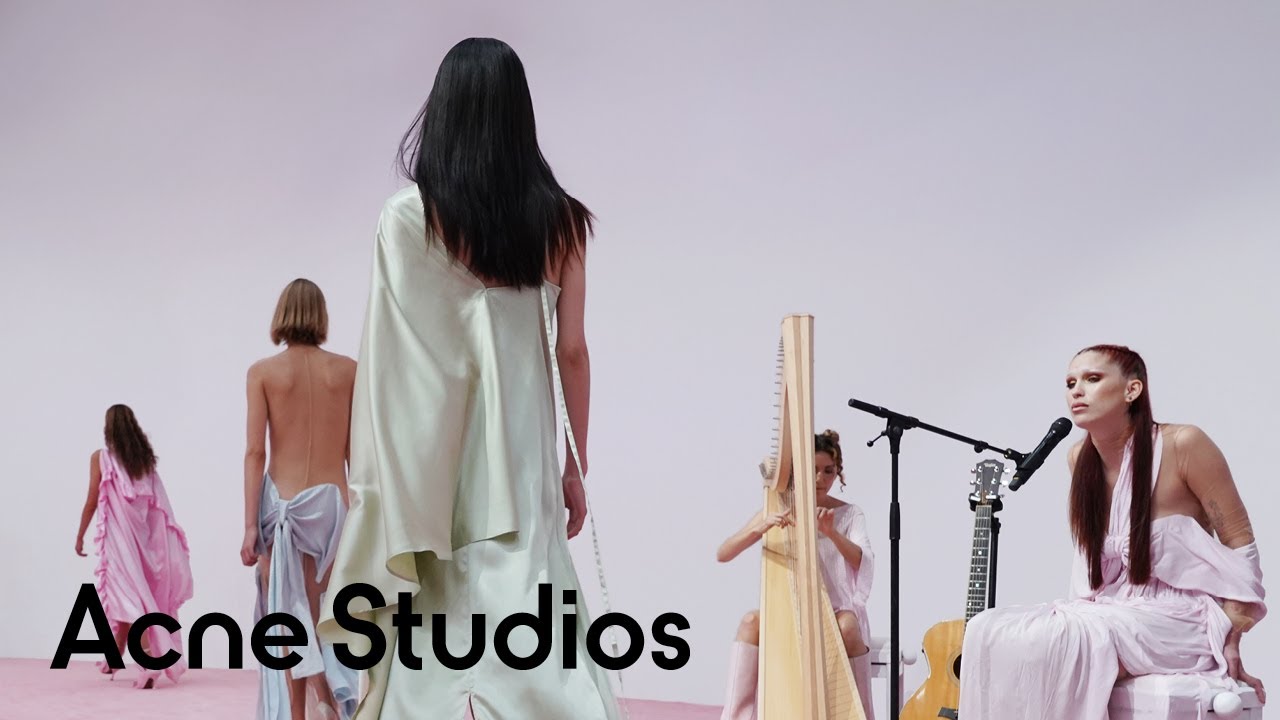 Acne Studios Women’s Spring/Summer 2023 Show thumnail