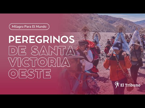 Peregrinos de Santa Victoria Oeste caminan por el río Acoyte