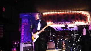 Selwyn Birchwood sings "River Turn Red" at Skipper's Smokehouse