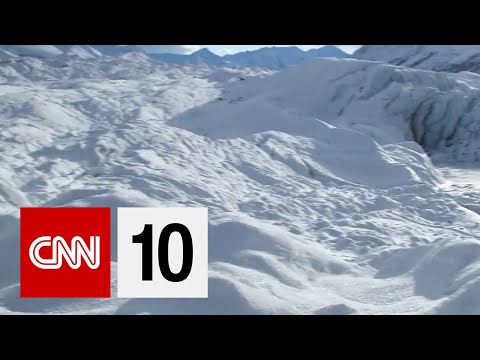 走在冰川上 (Walking On A Glacier)