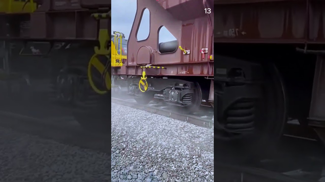 Cara yang cerdas merawat rel kereta menggunakan alat canggih super efisien #shorts