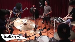 SMALLROOM MUSIC CAMP CREW  [JAM SESSION] - Come Together Original Song By The Beatles