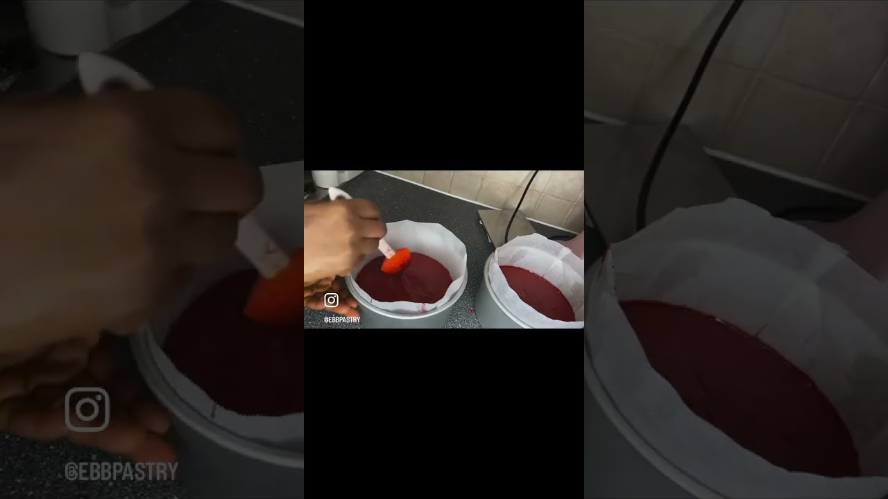 #shortvideo  #cakedecorating #cake #baker #bakry #bakerfamily #cakeart #storytime #food #redvelevet