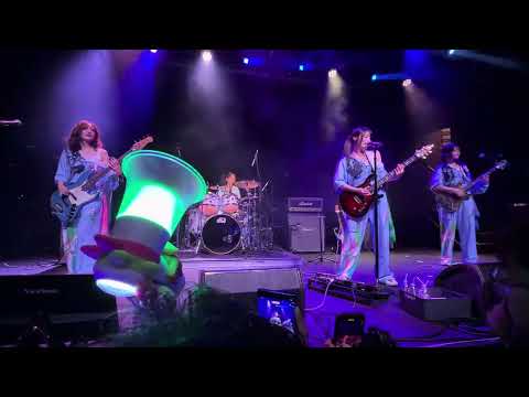 QWER ‘REBOUND’ Rockation live in Brooklyn New York 큐더블유이알 251031 4K