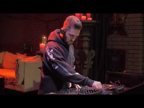 DHM Podcast #1046 (December 2020) Live from De Sad, Queen Kiev