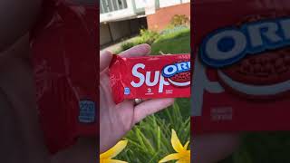 Download lagu Trying Supreme Oreos! mp3 Download lagu Trying Supreme Oreos! mp3
