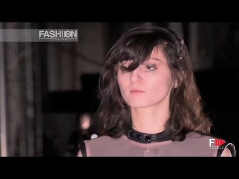 MAISON MARTIN MARGIELA Fall 2011 2012 Paris - Fashion Channel