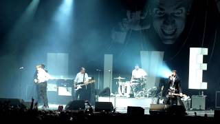 The Hives - Wait a minute - Live Zenith 2012