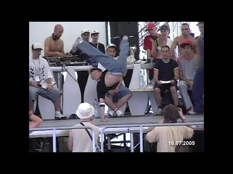 Break dance battle Quassit crew vs Breakfans - Pohoda 2005