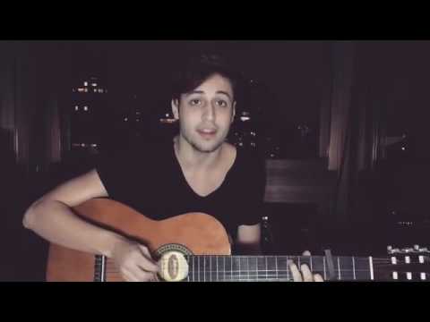 Nathan Barone cantando (Bleeding love - Leona Lewis)