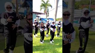 Download lagu DIGEBOY ISI APAA?????? #dance #trending #viral #mommybintang #bocilsquad mp3