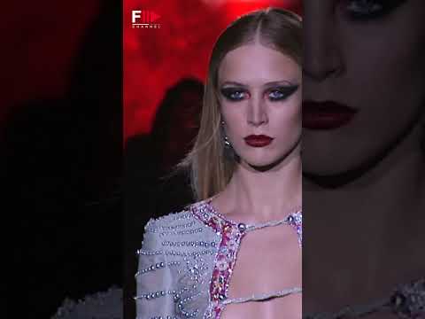 Vintage in Pills VALENTINO Spring 2003 - Fashion Channel #shorts