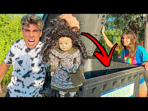 WE THROW THE POSSESSED DOLL IN THE GARBAGE !!