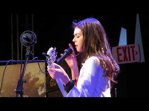 Elise Trouw - The Police/Radiohead Mash Up - at Taylor Stage - NAMM 2018