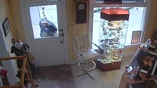 preview picture of video 'Kimberly's Diamond Corner Robbery, Powell Police Dept. Surveillance Video 1'