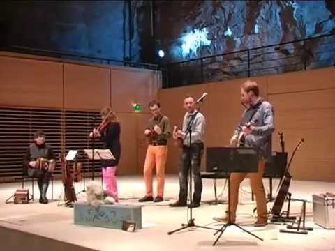 Kaikki miehet laivaan ja Ruokalaulu (säv&san Tuomo Rannankari)