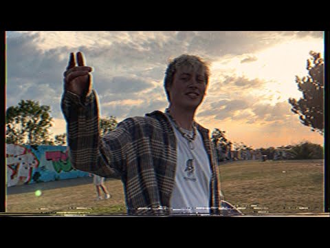 Big Shrimp Ace - Sailor Moon (OFFICIAL VIDEO)