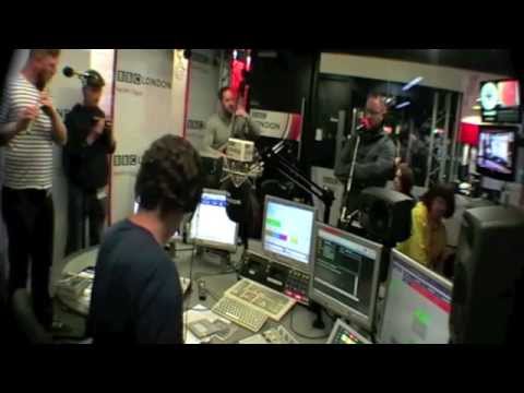 Smoove & Turrell - Broken Toys - Live Acoustic Version