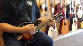 Video thumbnail for The Loar LM-520-VS Mandolin by LarrysMusicCenter