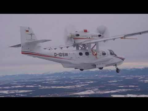 next gen Dornier Seastar, first LG retraction test