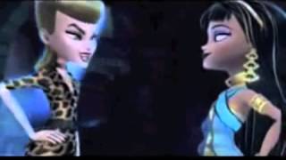 Monster High™  Ghouls Rule - Meeting in The Catacombs