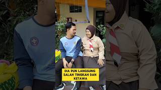 Download lagu momen lucu ketika murid jatuh cinta sama pak guru nya ‼️‼️ #jatuhcinta #guru #murid #ngakak #lucu mp3
